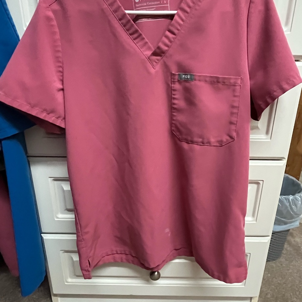 Figs Pink Boxy Relaxed Short Sleeve Tee